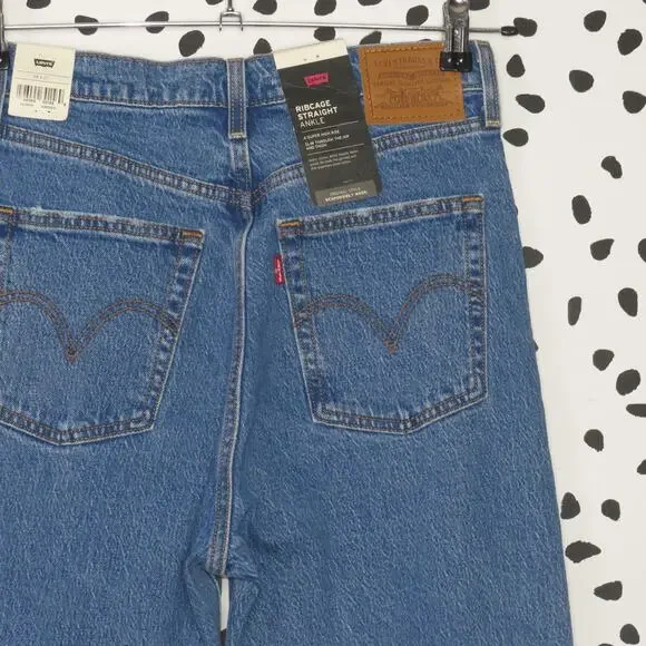 Levi’s Premium Medium Wash Distressed Ribcage Straight Ankle Jeans - Picture 7 of 15